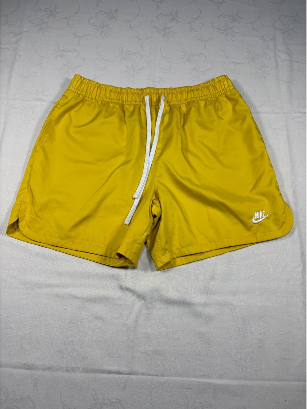 Nike Sportswear Yellow Flow Shorts Mens Size Large 6” Inseam